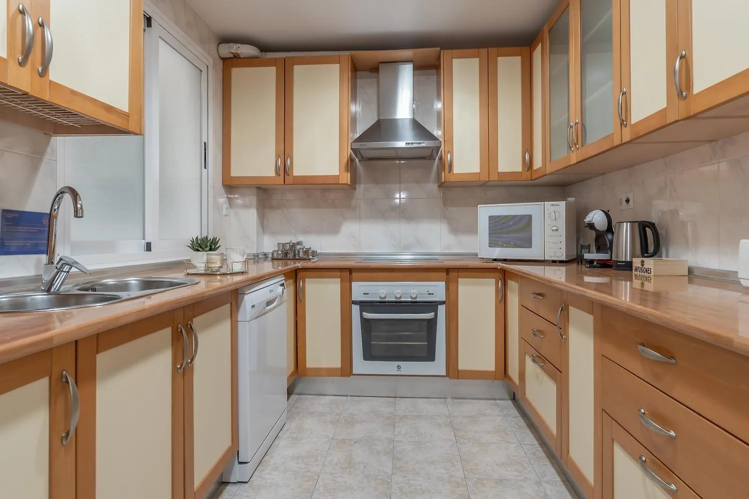 Tuguest Gran Via 42 Apartment Granada